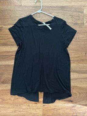 Black Women's Short Sleeve Tunic Top - Classic Crew Neck